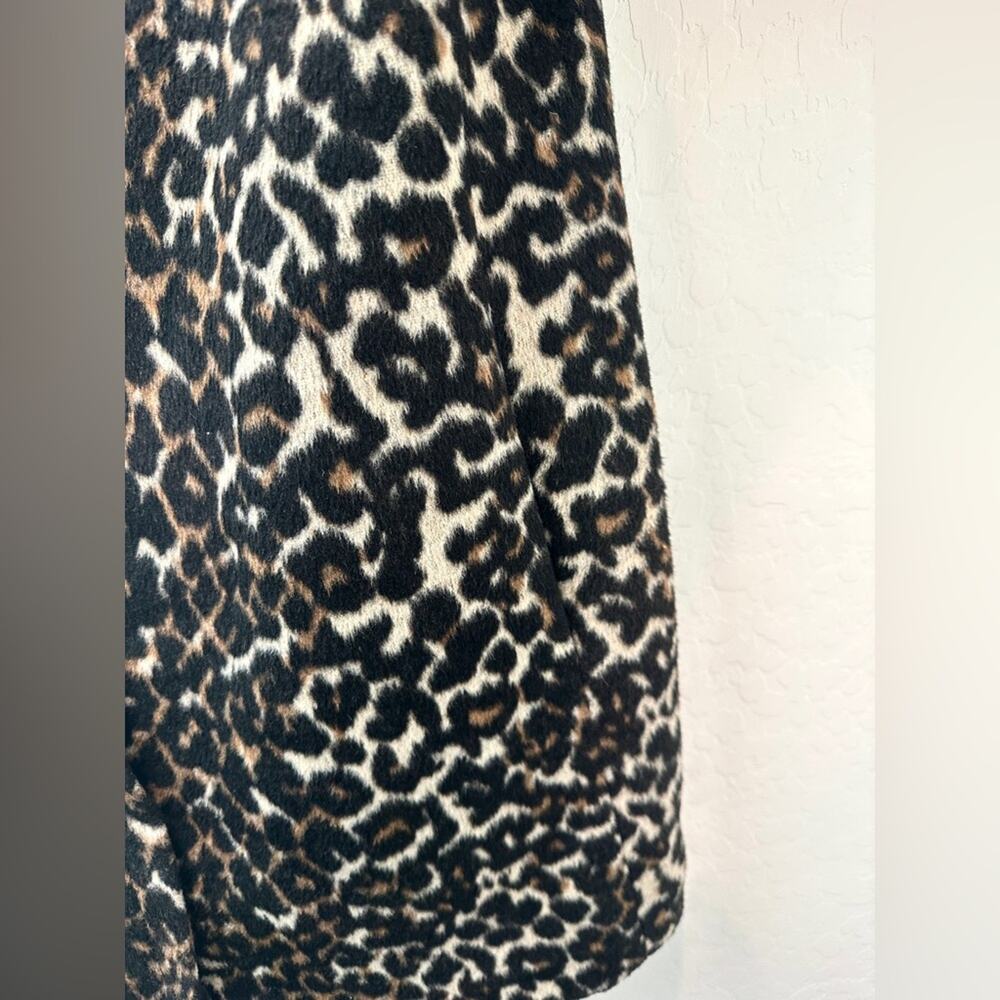 NINE WEST | Leopard Print Animal Faux Fur Zip Coat | Medium - Picture 4 of 8